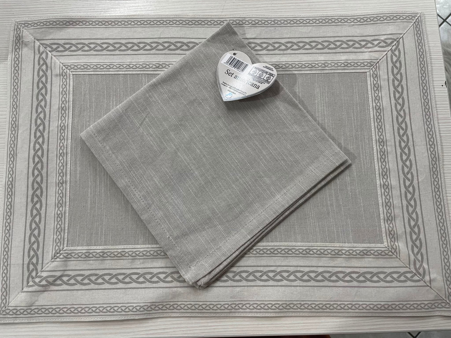 Set Tovaglietta Americana e Tovagliolo colazione  Tinta Unita Grigio – 100% Cotone | Made in Italy