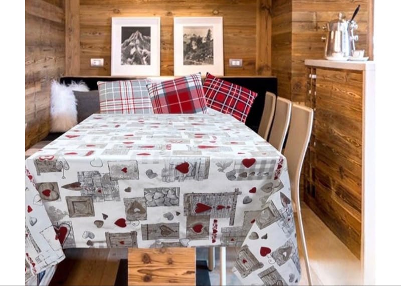 Tovaglia  cuori 100% cotone biancheria tavola made in italy 12 e 18 posti