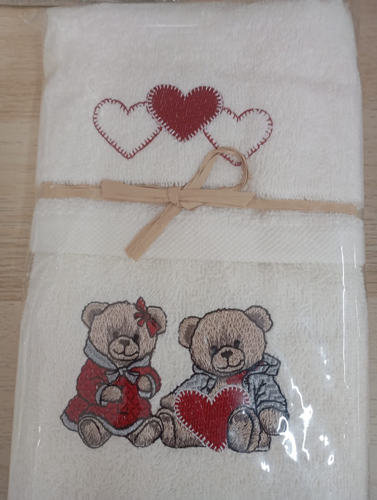 Set Asciugamani  1+1 – 100% Cotone 380 gr/mq | Ricamo Cuore orsetti